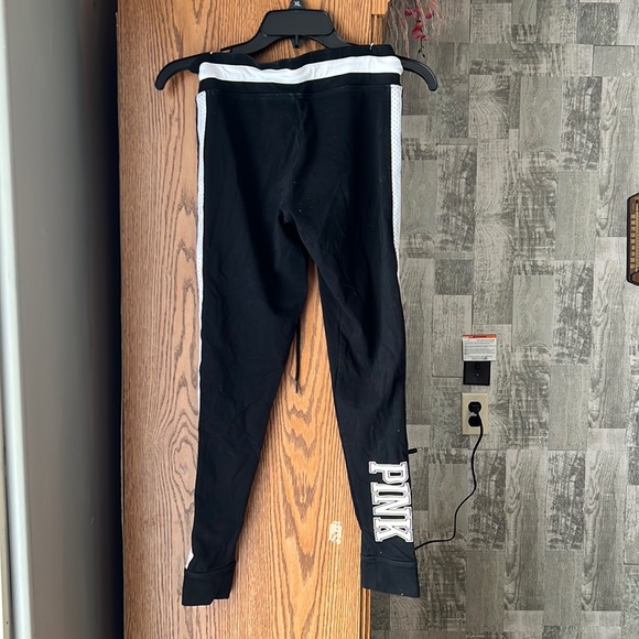 Victoria Secret pink yoga pants - Picture 1 of 3